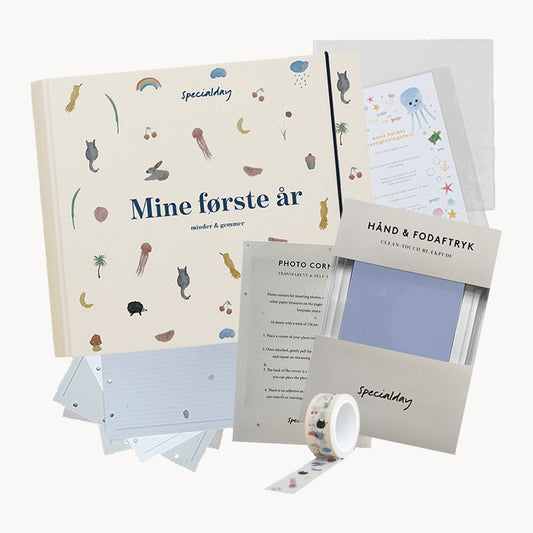 pakke med album &  tilbehør